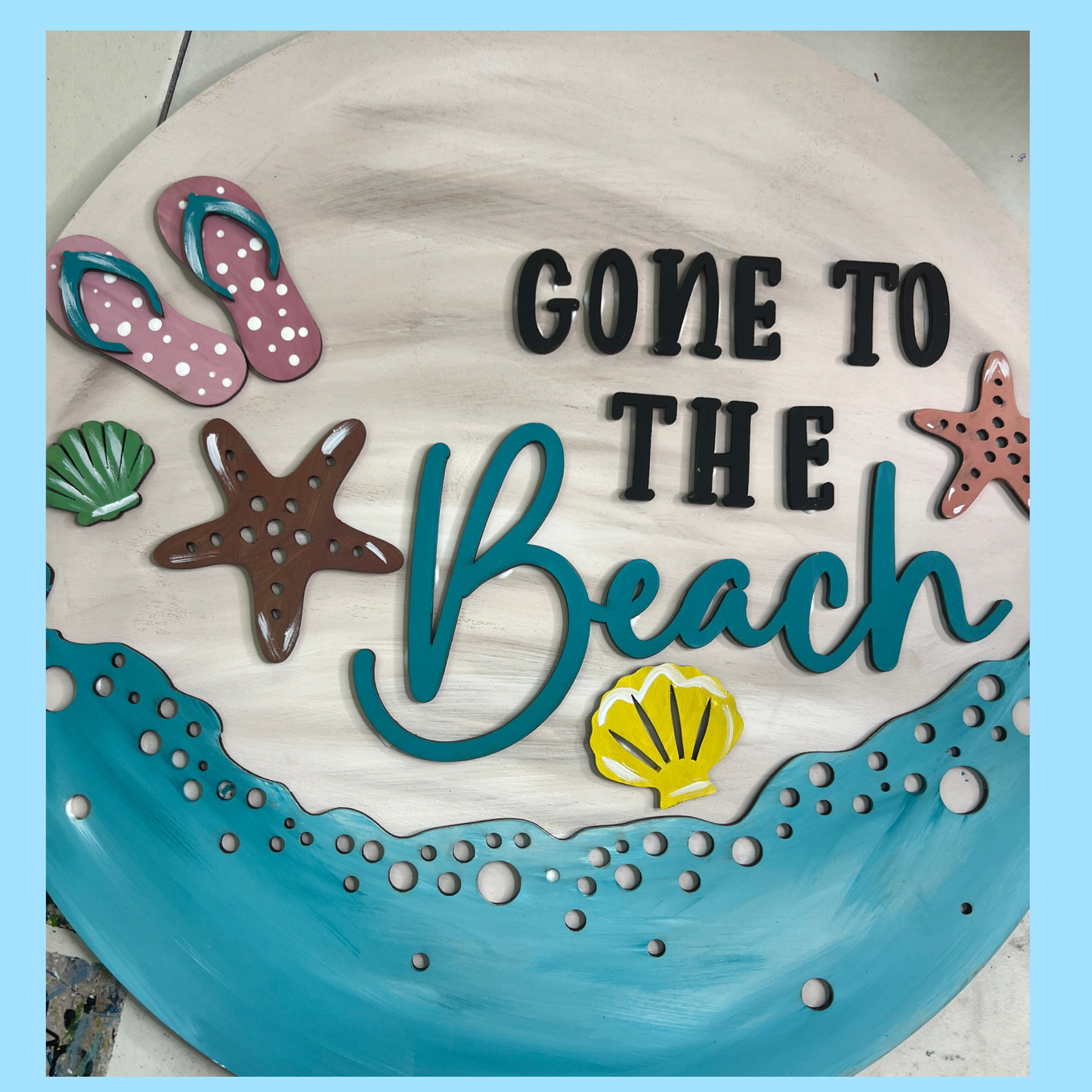 Gone to the Beach 3D 14" Round Wood Door Hanger Art Kit