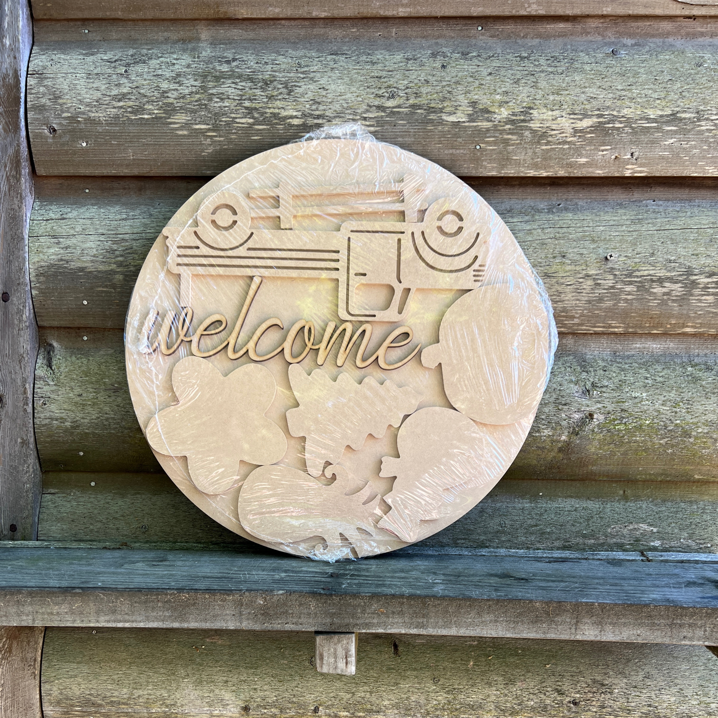 DIY Welcome Round Door Hanger with Interchangeable Seasonal Wood Cutouts-18" Round Welcome door hanger
