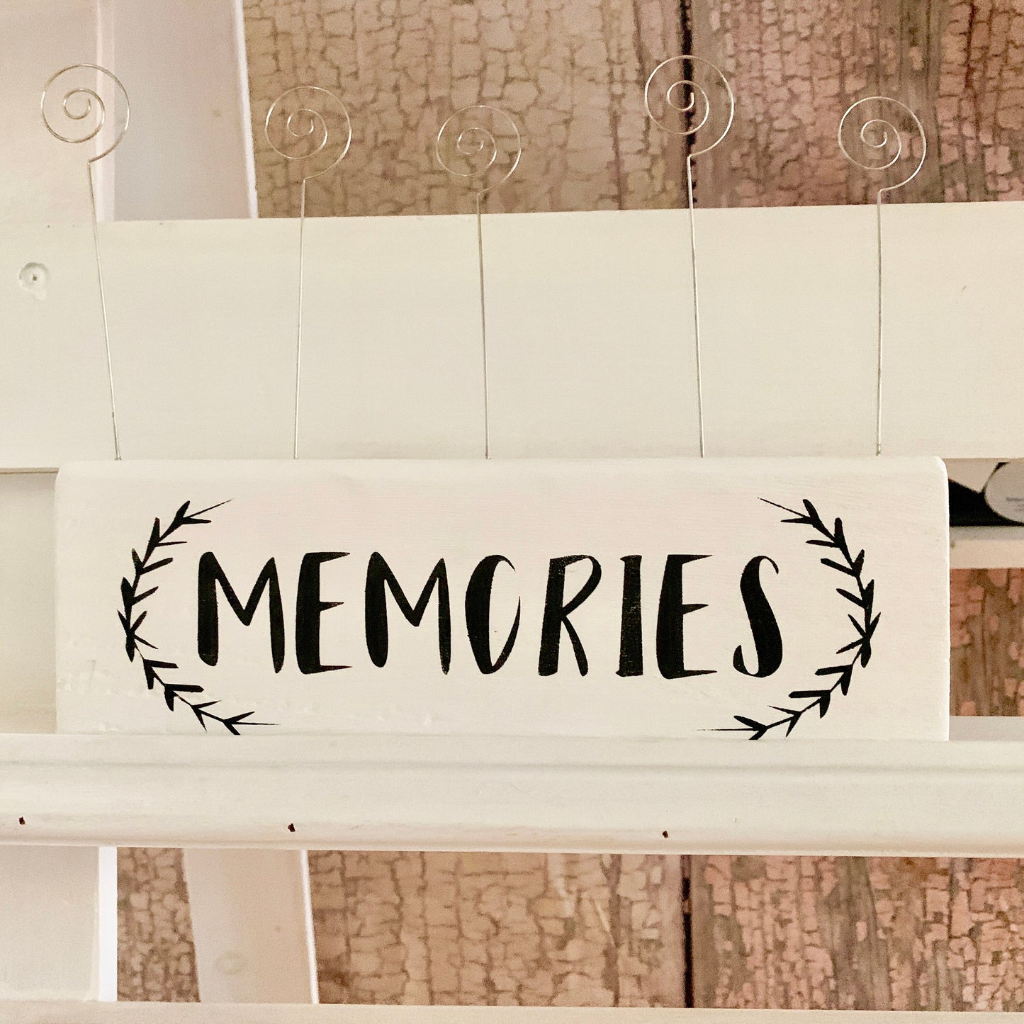 Memories Photo Holder of Rustic Wood and Wire|Farmhouse Picture Holder